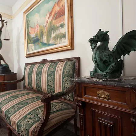 アパートホテル アパートホテル ビラ ミンカ 3*