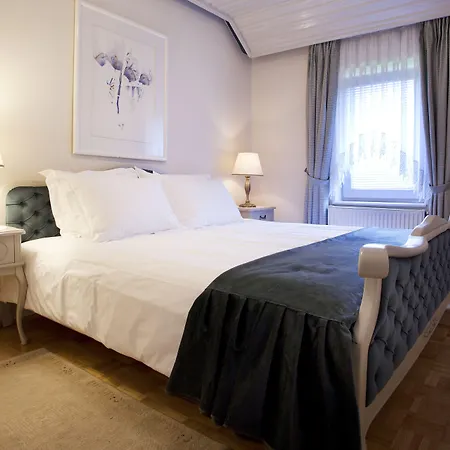 Apart Otel Minka 4*
