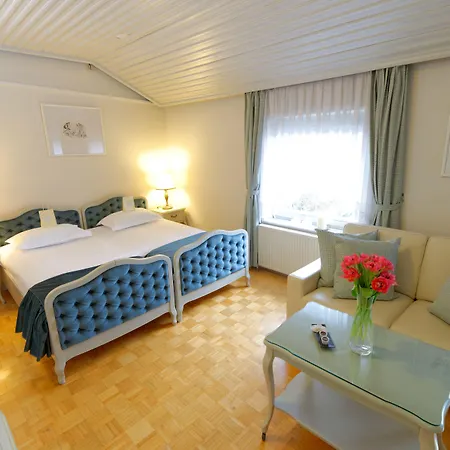 Apart Otel Minka 4*