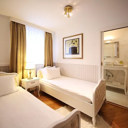 Apart Otel Minka 4*