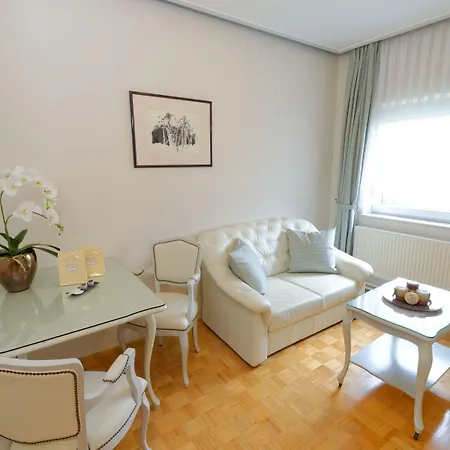 アパートホテル ビラ ミンカ リュブリャナ