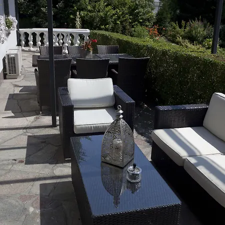 アパートホテル ビラ ミンカ 3*