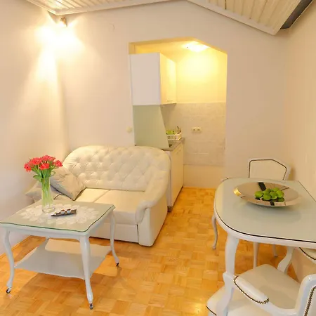 Aparthotel Minka