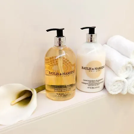 アパートホテル アパートホテル ビラ ミンカ 3*