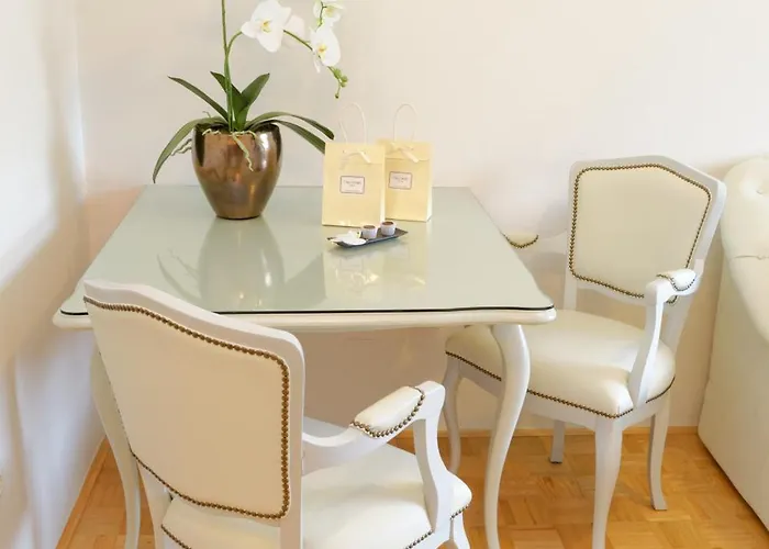 维拉明卡公寓式酒店 4* 卢布尔雅那