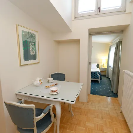 Minka Hotel apartamentowy 3*